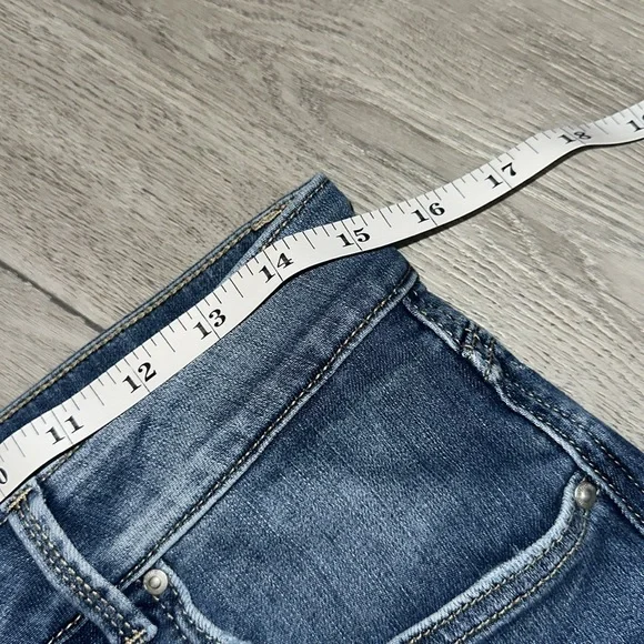 Maurice’s Blue Distressed Women's Jeans size 8 - Picture 4 of 7